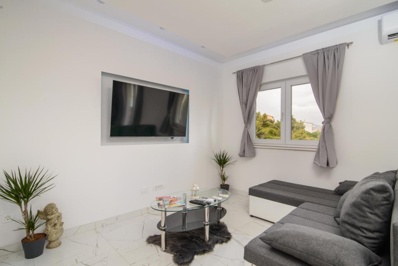 Apartments Pelja Trogir Exterior photo