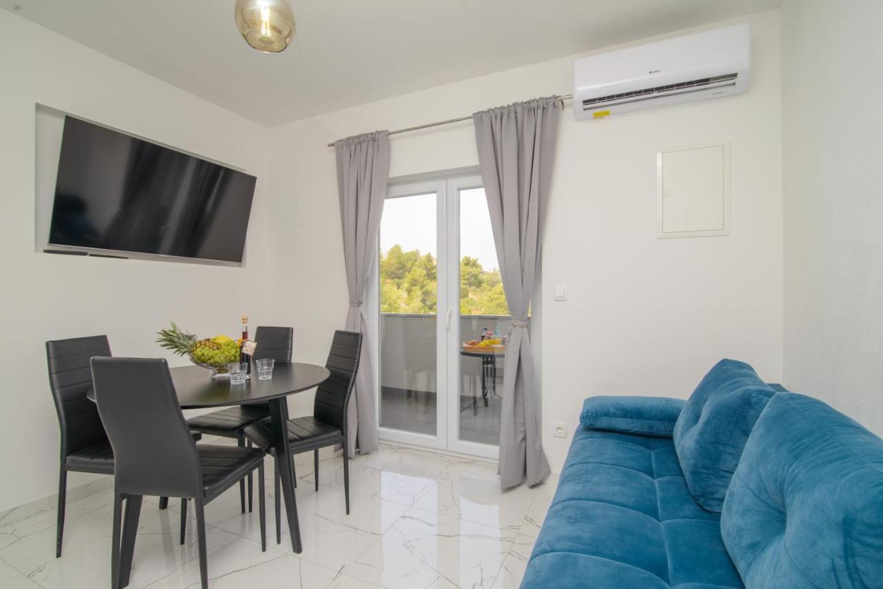Apartments Pelja Trogir Exterior photo